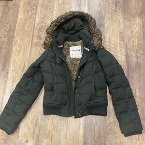 Hollister Down Winter Coat size Large